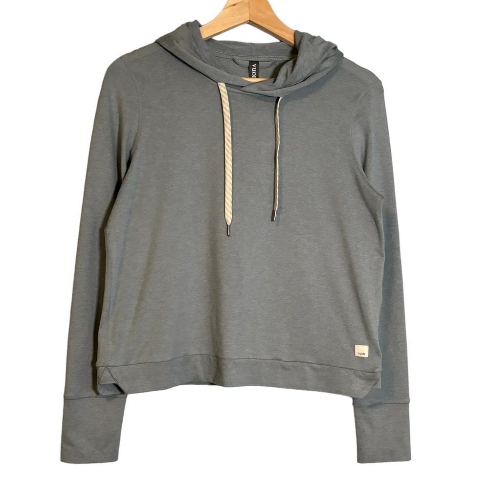 EUC Vuori Women’s Halo Essential Hoodie DreamKnit Light Cloud Heather